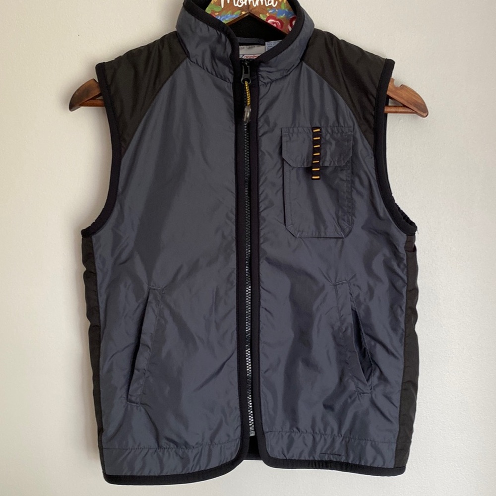 🍁Reebok women’s medium outdoor/hiking vest bluish grey/black fleece lined.